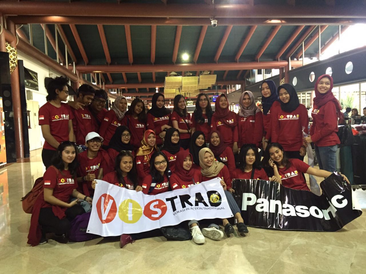 Vistrad (Vision Tradisional) Goes To Perancis