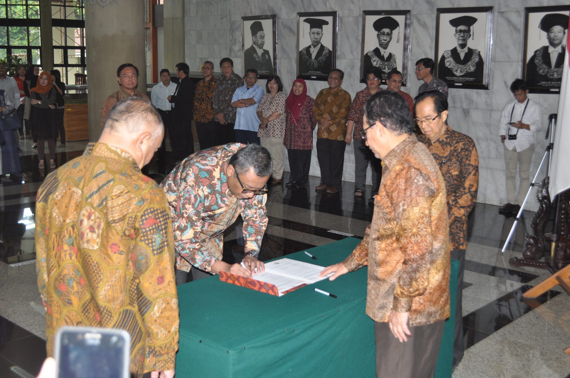 Pelantikan Wakil Direktur Bidang I Program Pendidikan Vokasi UI ...