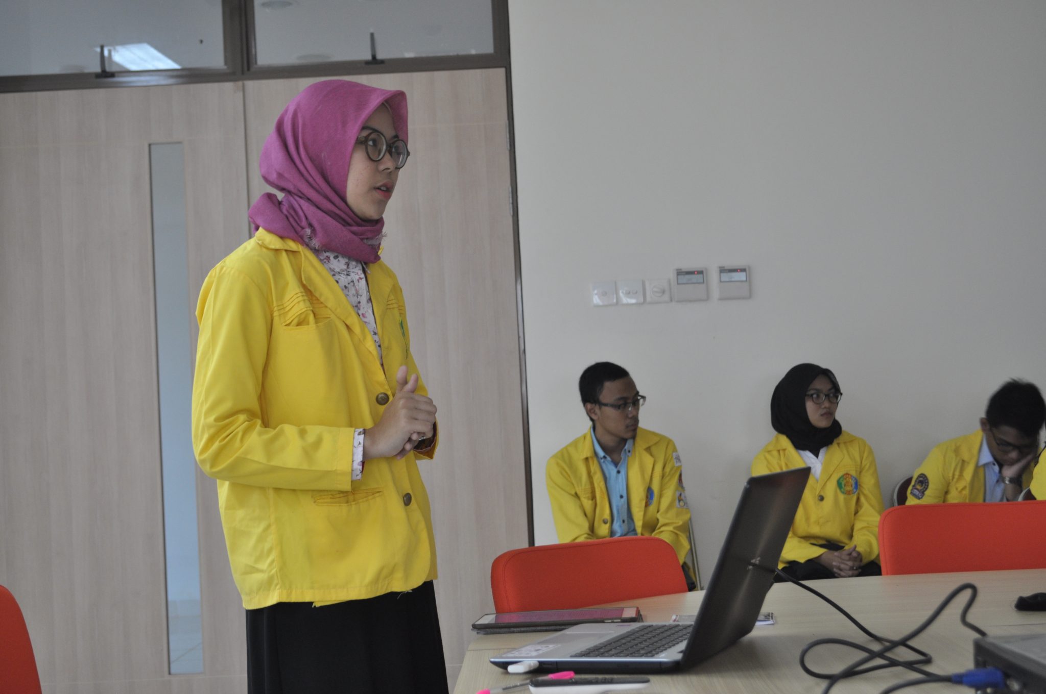 Presentasi Calon Mahasiswa Berprestasi Vokasi UI 2017