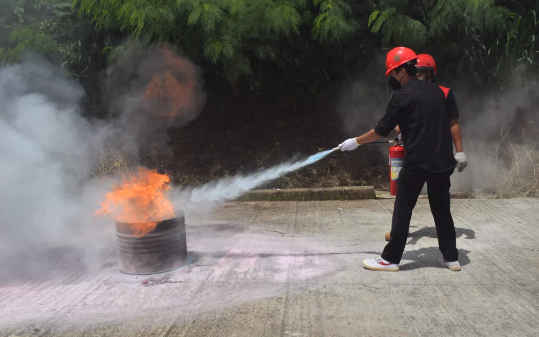 Socialization of Fire Fighting and Extinguishing Small Fires Using Extinguishers at UI Vocational