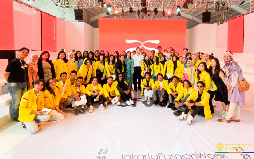Mahasiswa Produksi Media Vokasi UI Belajar dari Jakarta Fashion Week 2024