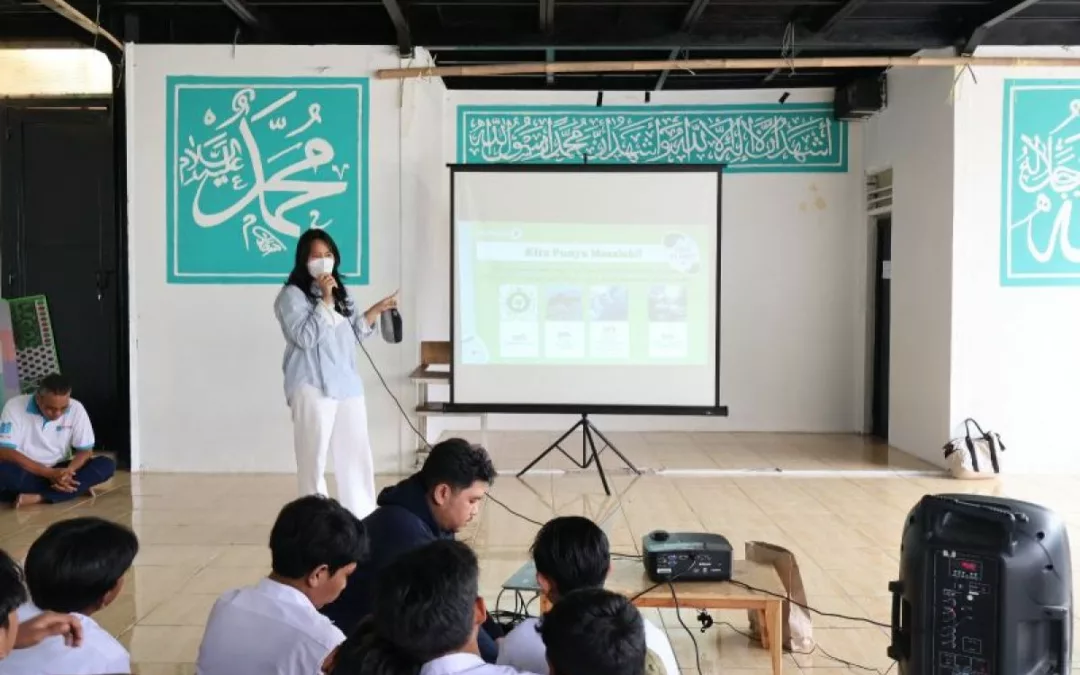 Dosen Vokasi UI Kenalkan Aplikasi Pengubah Sampah Menjadi Uang Elektronik